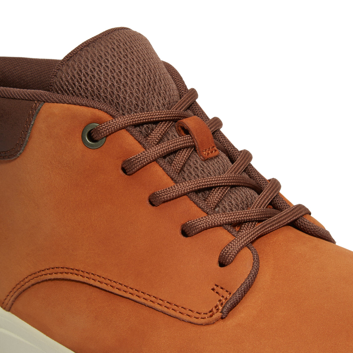 medium brown nubuck